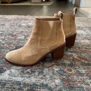 JENNI KAYNE SUEDE FRANKLIN ANKLE BOOTS - DARK SAND - SIZE 39